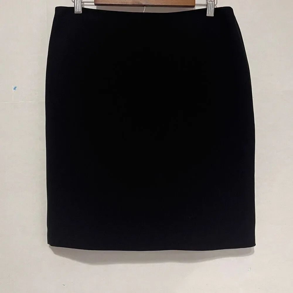 Jones New York Platinum Petite Black Skirt   Size 10P   NWT